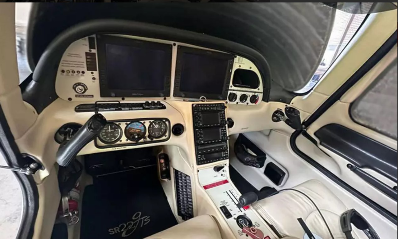 Cirrus SR22 – 2006