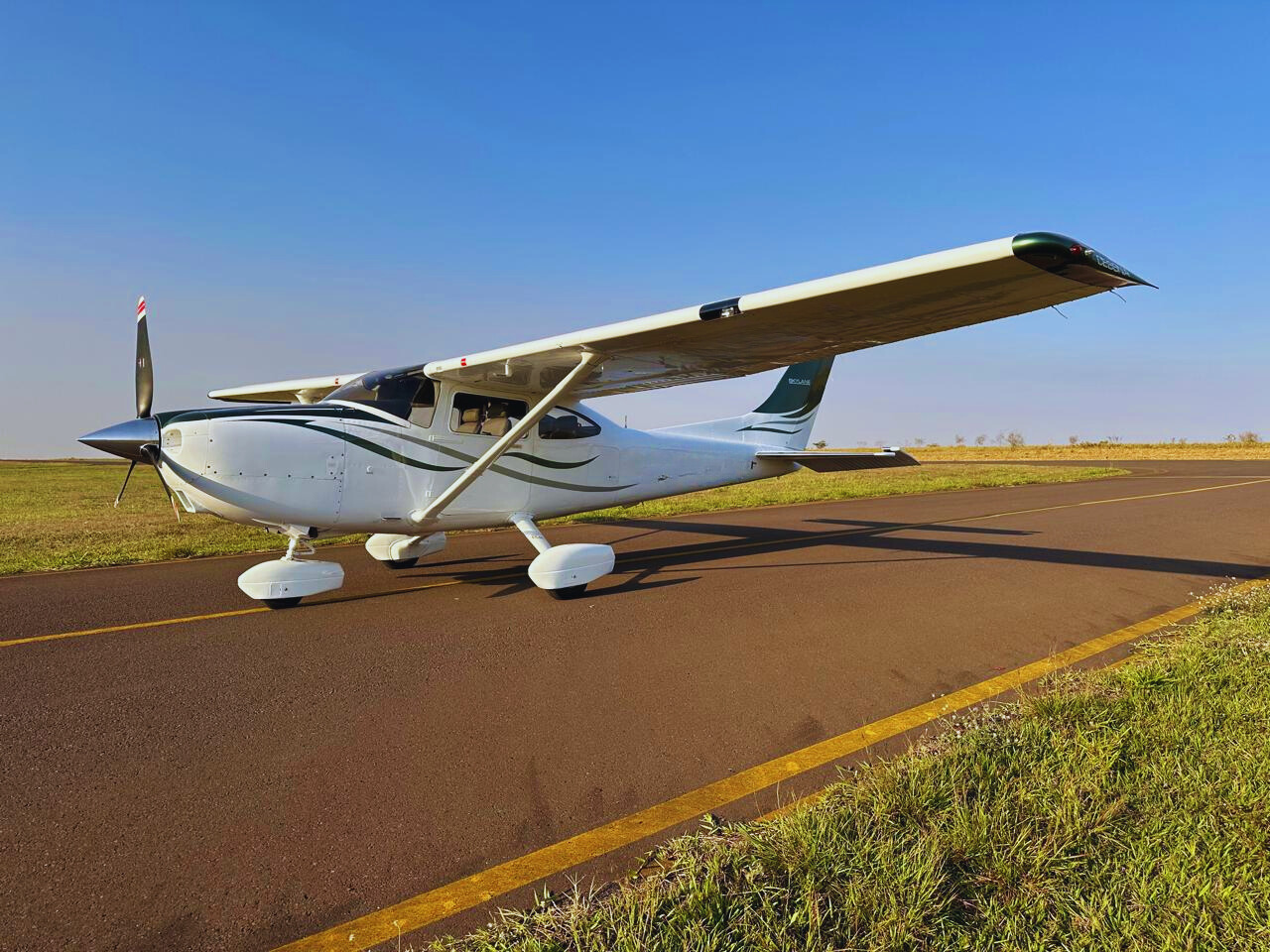 Cessna Skylane Aspirado ⁠- 1998